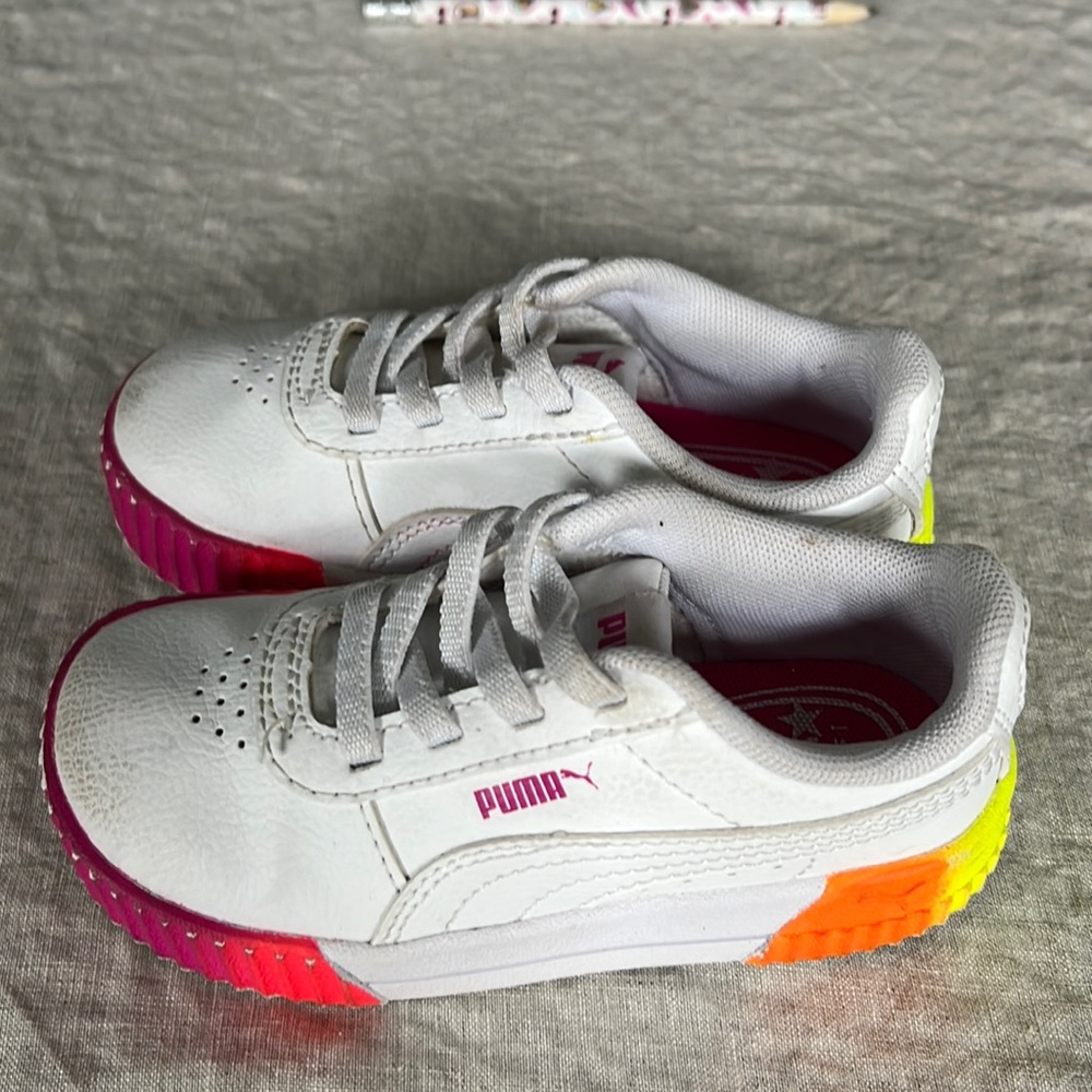 Brand new! Worn 3/4 times because my daughter didn’t like them🙈.